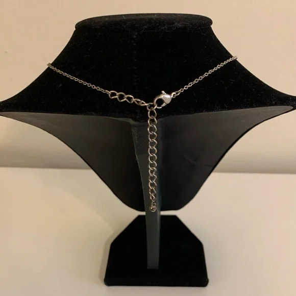 Starfish and Pearl Chocker Style Necklace - Picture 3 of 3